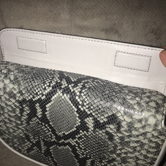 NWT Banana Republic Faux Snakeskin Crossbody Bag - Picture 6 of 10